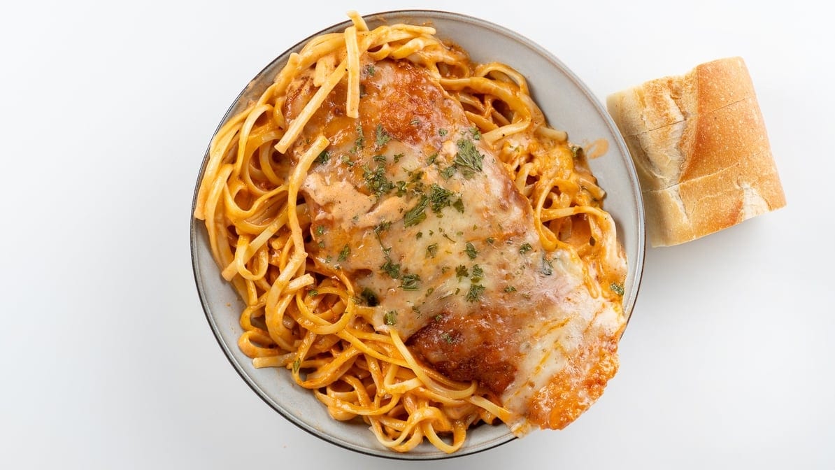 Chicken Amore Mío Parmesan.