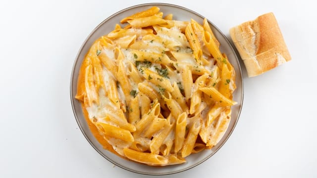 Baked Ziti Vodka Style.